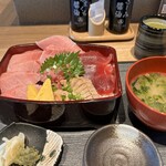 波なれ - 【特選】天然みなみまぐろ重　一日十食限定　¥2,300