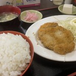 Bishokugoya - トンカツ定食600円