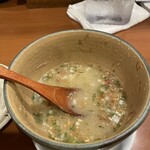 Kushimaru - ジュレを割スープで溶くと、しっかり鶏ポタージュらしい味わいに