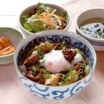 焼肉屋大平門 - 牛すじ丼ランチ