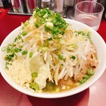 Buta Ramen Midorikawa - 濃厚ラーメン（並盛り）、ニンニク、ヤサイ、ネギ