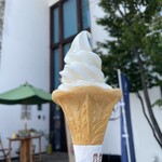 白カフェ - 料理写真:『ソフトクリーム(コーン)』