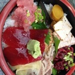 鮨処魚音 - まぐろ三昧丼