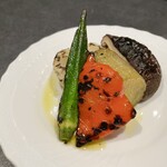 三和 - 季節の焼き野菜の盛り合わせ：椎茸 レンコン パプリカ さつまいも