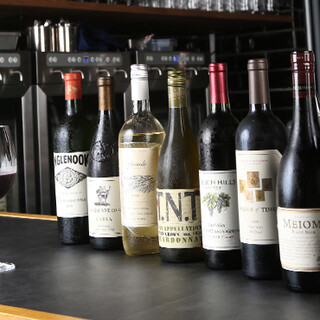 Carefully selected California wines for both glass and bottle