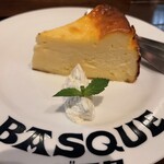 BAR BASQUE - バスクチーズケーキ
