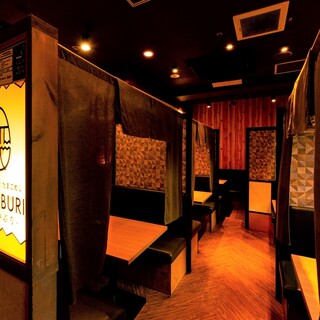 Table BOX seats [2 to 8 people] Wide seat spacing! Semi-private space where you can relax and spend time with a small number of people♪