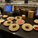 グルメ回転寿司 函太郎 新千歳空港店 - 