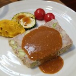 キッチン ブルー グローブ - 豚挽肉と枝豆と里芋のテリーヌのアップ