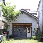 ミーティングハウス - 店舗外観