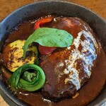 Restaurant Thomas - 漢堡排在熱騰騰的鐵板上