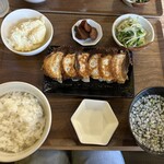 仙臺餃子 かんじ - 餃子定食　おすすめ！