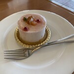 カフェ＆ベーカリー カテリーナ - 桃のムースは、ぷるんプルン\(//∇//)\