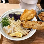 うどん たまき - とり・ちくわ天 茄子ぶっかけ(冷)