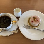 カフェ＆ベーカリー カテリーナ - カップ&ソーサー、銘柄見るの忘れたたぁ〜T^T