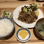 焼肉ホルモン とらや - 