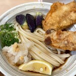 うどん たまき - とり・ちくわ天 茄子ぶっかけ(冷)