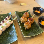 Yakitori Asobitei - つくねタレと卵黄　胸山葵と胸梅