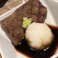 焼肉 ミツクニ 六本木 - ポン酢に浸かるカイノミ