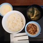 松屋 - 半熟玉子かけご飯ミニ牛皿290円ご飯は並