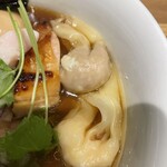 らぁ麺や 嶋 - 海老雲吞・肉雲吞