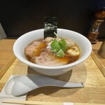 らぁ麺や 嶋 - 器が乗ると良いですねぇ