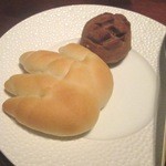 ピエール - 手のひらのミルクパンとマロンのパン