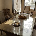 銘菓創園 中島屋　 - お茶とお茶菓子が用意されてました(*^^*)ｳﾚｼｲ♪