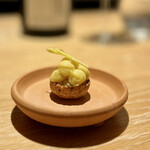 マンサルヴァ - とうもろこし・フォワグラ
      
      とうもろこしの風味が口内爆発(^^)
      いつもワクワクするアミューズ。