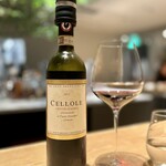 マンサルヴァ - 昔は結構飲みました！サン・ファビアーノ・カルチナイア。とてもいい造り手さんですよね。
      ソムリエさんが、豚のパートナーとしてサンジョベーゼ推しなのですが、豚の脂をきれいにしてくれるので、納得ですね♪