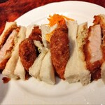 Bar篠崎 - 恋する豚のロースカツサンド1200 旨さと芳ばしさ美味しさの塊＾＾