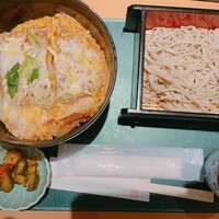 新潟名物 布のり蕎麦とおいしい酒菜 きなせや. 赤坂割烹店 - 