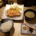 日本橋 宇田川 - ロースカツ定食　220㌘　2,800円