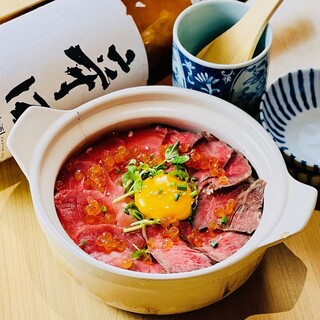 肉と魚の饗宴!!和牛と鮪の肉宝飯3時間飲み放題4,000円