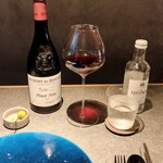 malca - フランスボルドーのピノノワール hubert de bouard pinot noir 2020　好みを伝えて選んでいただいた赤ワイン、ほどよくコクまろで美味しかった♡