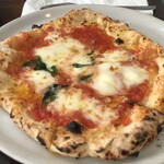 PIZZA BORSA - 大きくて熱々です！　モチモチ食感