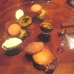 ピエール - お茶菓子のお花畑やぁ～♪