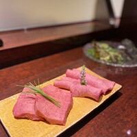 黒毛和牛焼肉 虎斑 北新地店 - 