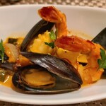 カシュ カシュ - 魚料理(海老とムール貝)