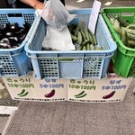 万座温泉日進舘 - チェックアウト時間に玄関前で野菜販売　不揃い＆新鮮♡