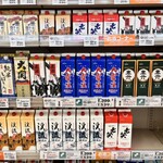 ツルヤ - ドリンク写真:信州の地酒の紙パックもずらり