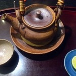 Hanasanshou - 鱧と松茸の土瓶蒸し