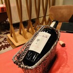 Wine&Dining Duke - ボトルの形が珍しいイタリアワイン　とても美味しかったです