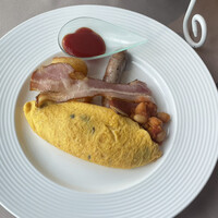 アーティスト カフェ - オムレツ　きのこ　チーズ　ハム入り