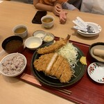 Tonkatsu Touan - 桔梗御膳=¥1,848-美味しかったです！漬物は、大根と生姜でした。