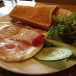 カメダ珈琲 - 「ベーコンエッグセット」アップ