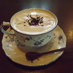 cafe and food COLO - 「ウインナーコーヒー」500円　　ｈ25.9.24撮影