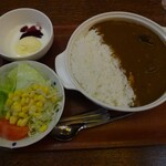 珈樹苑 - 本日のランチ（ビーフカレー)