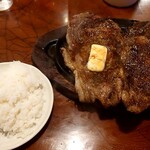 リベラ - ハンバーグにライス付いてます