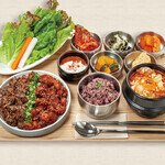 韓式壽喜鍋和韓式拌飯